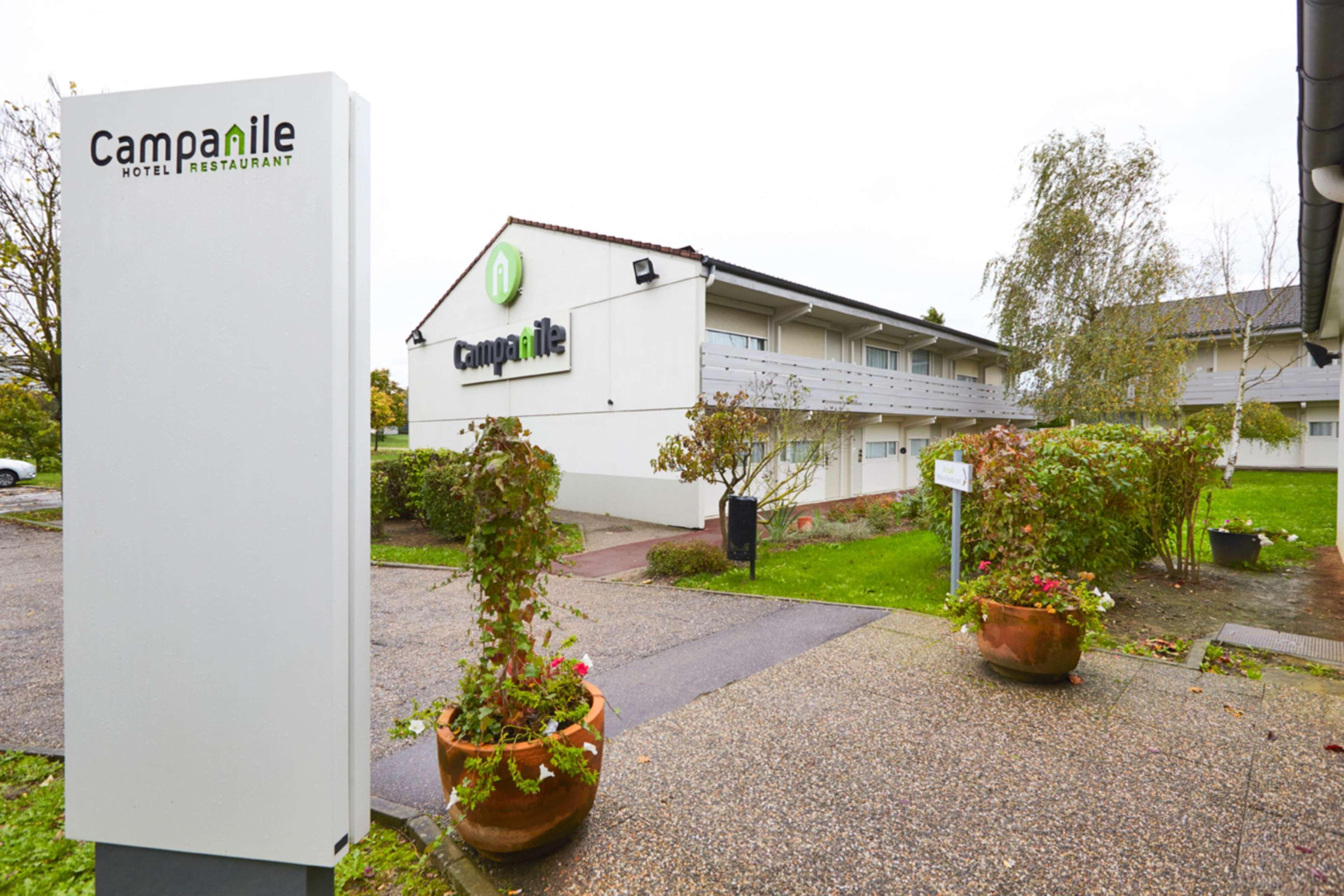 Hotel Campanile Metz Est Technopole - Restaurant Esterno foto